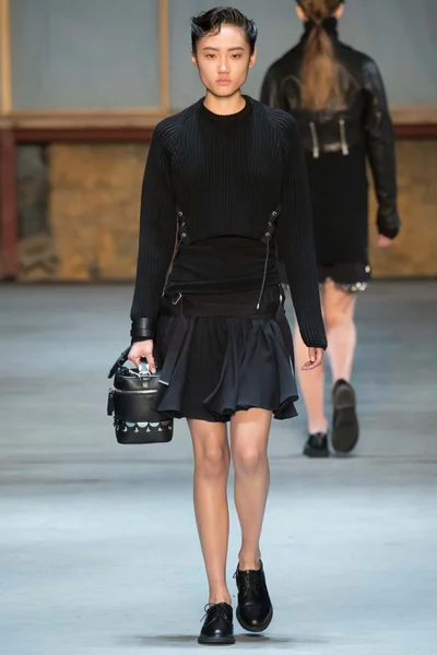 Look 4